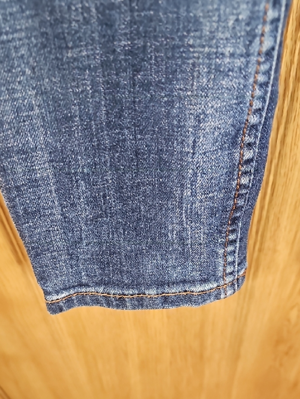 Levi's Women's Dark Blue Skinny Jeans with Faded Whiskering - Picture 8 of 13